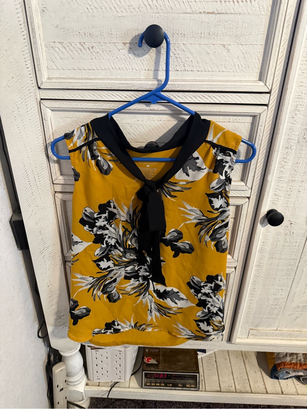 New York & Company Mustard Floral Tie-Neck Sleeveless Blouse